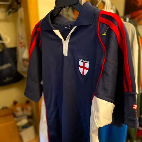 Sharp looking Men's large England jersey. - Picture 3 of 4